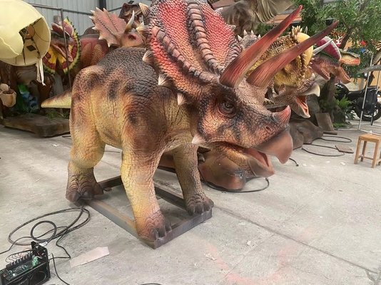Electric Triceratops Animatronic Dinosaur Model ระบบควบคุมอินฟราเรด